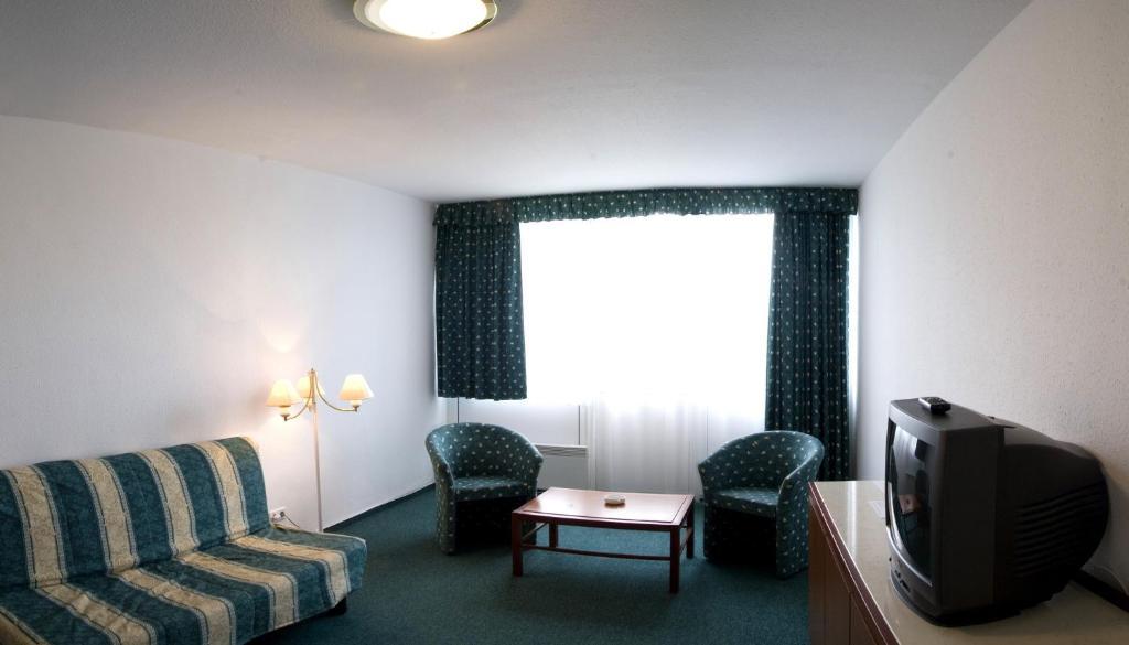 Riviera Park Hotel Balatonföldvár Eksteriør bilde